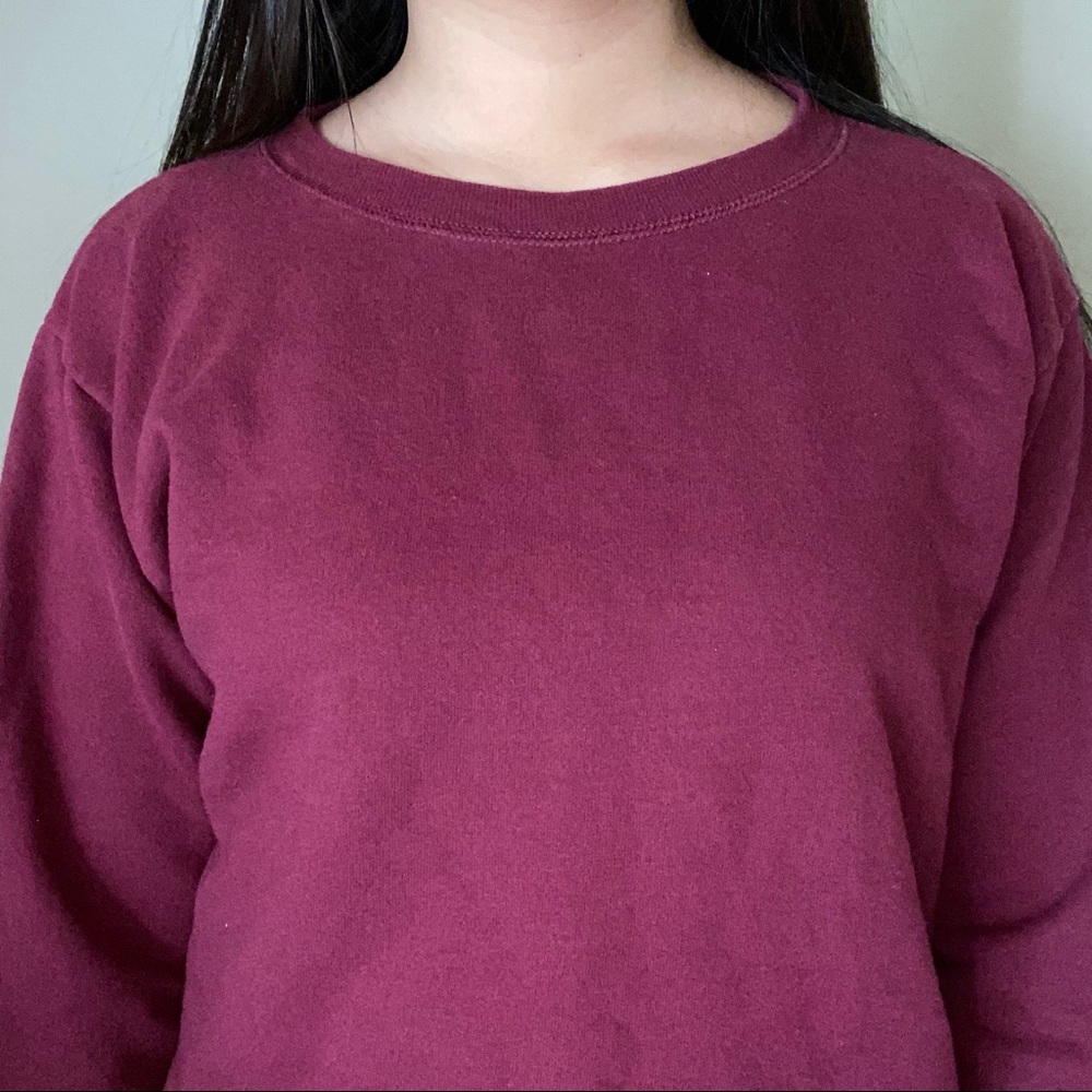 maroon red crew neck sweatshirt